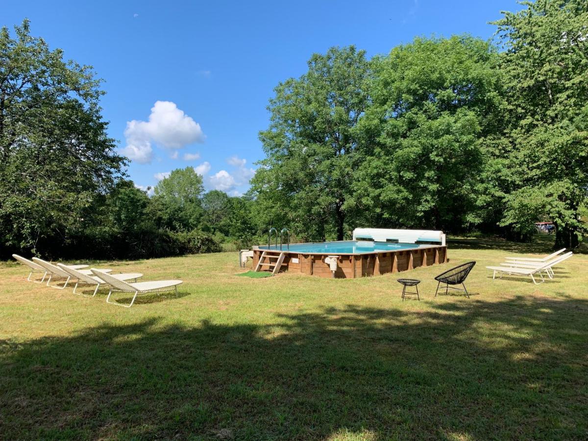 Domaine De La Sabliere Bed & Breakfast Thiviers Bagian luar foto
